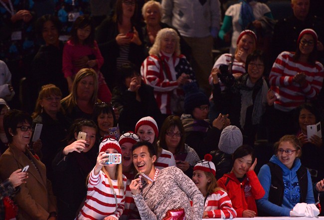 Patrick Chan golden once again, wins Skate Canada in return to competition | iNFOnews.ca CP35151555