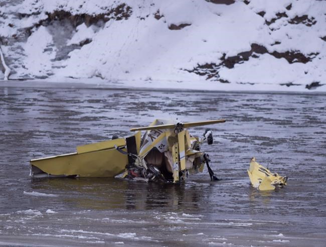 Small plane with two aboard crashes in river near Quebec City: TSB | iNFOnews.ca Small plane with two aboard crashes in river near Quebec City: TSB | iNFOnews.ca