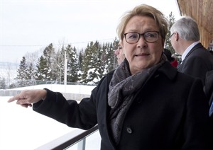 Pauline Marois warns support for rival would split sovereigntist vote | iNFOnews.ca CP27691697
