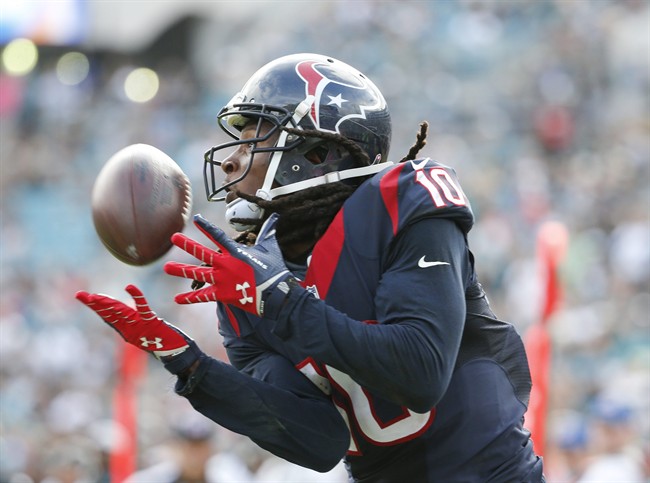 Helmet catch by Houston's Hopkins gets Drake nod as sister dubs it the "Hotline Bling" | iNFOnews.ca CP35028193