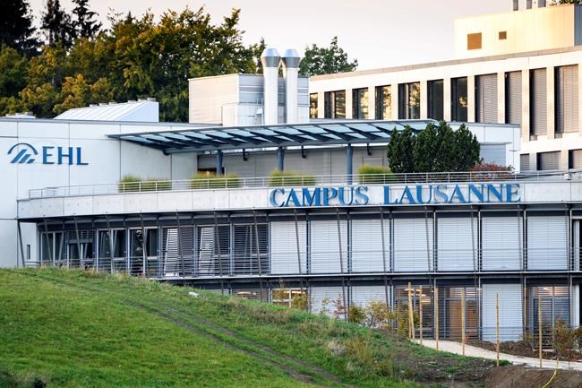 Quarantine ordered for 2,500 students at elite Swiss school | iNFOnews.ca CP1967926233