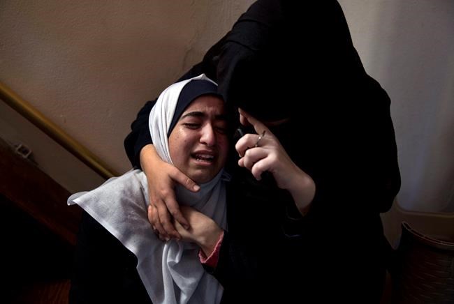 Palestinians bury 4 killed in Gaza protests | iNFOnews.ca