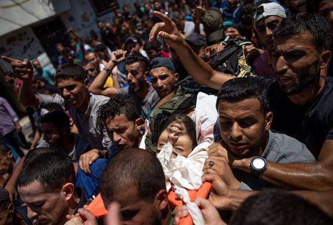 Israeli troops kill 3 Palestinians near Gaza fence | iNFOnews.ca