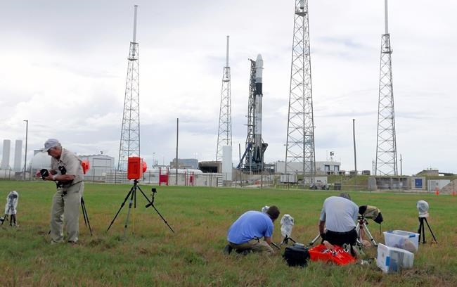 Weather postpones SpaceX launch of supplies to space station | iNFOnews.ca CP66312164
