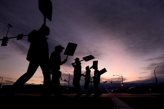 GM workers worry about paying bills as strike continues | iNFOnews.ca