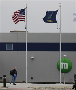 Feeding America's sweet tooth: $270M plant to make millions of chocolate bars a day in Kansas | iNFOnews.ca Feeding America's sweet tooth: $270M plant to make millions of chocolate bars a day in Kansas | iNFOnews.ca