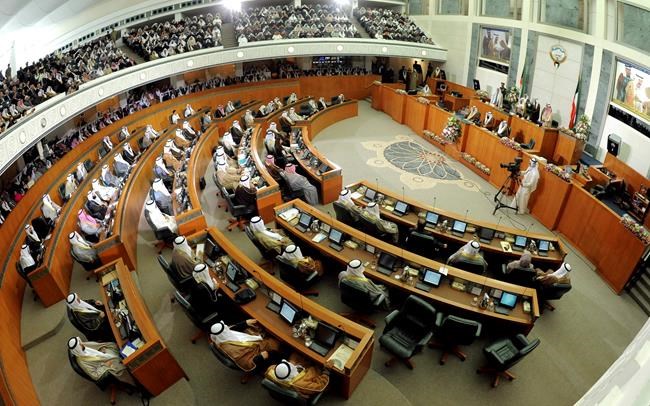 Kuwait swears in new government amid mounting crises | iNFOnews.ca