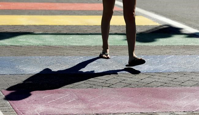 Feds say rainbow crosswalks in Kentucky pose safety hazard | iNFOnews.ca