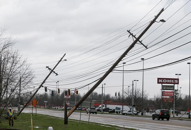 Officials: Tornado hits Kentucky, leaving damage, injury | iNFOnews.ca