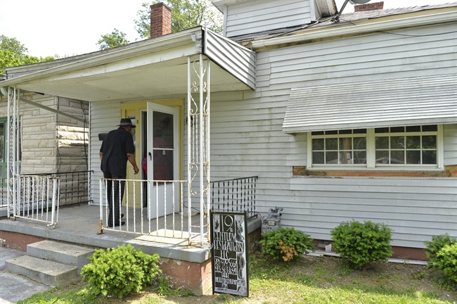 Former Pennsylvania boxing commissioner accelerating plans to renovate Ali's boyhood home | iNFOnews.ca CP33112376