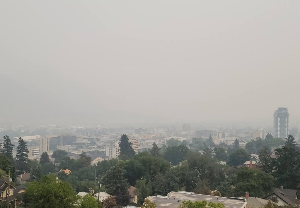 iN PHOTOS: Wildfire smoke creates haunting atmosphere in the Okanagan, Kamloops | iNFOnews.ca iN PHOTOS: Wildfire smoke creates haunting atmosphere in the Okanagan, Kamloops | iNFOnews.ca