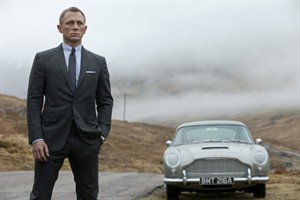 'Skyfall' launches back to top spot with $10.8M; 'Guardians' finishes second with $10.4M | iNFOnews.ca CP21158075