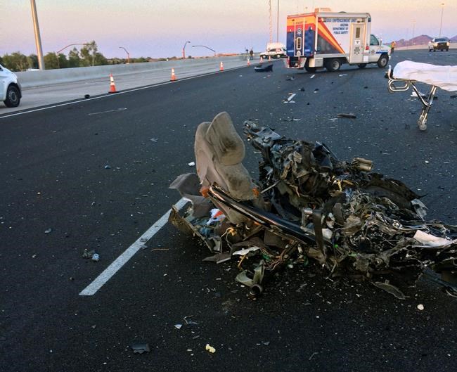 Wrong-way driver killed in Arizona wreck with Greyhound bus | iNFOnews.ca