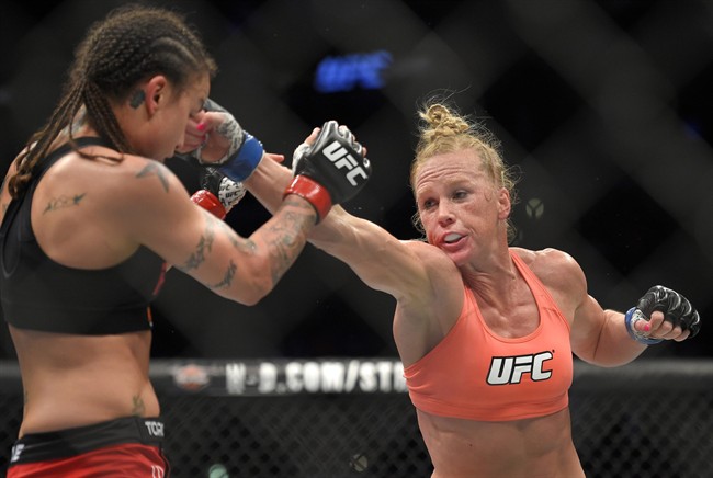 Ronda Rousey announces she will defend UFC title against former boxer Holly Holm on Jan. 2 | iNFOnews.ca CP34281600