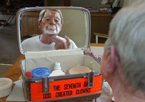 'Creeky,' the world's oldest clown, dies at age 98 in Montana home | iNFOnews.ca CP30108605