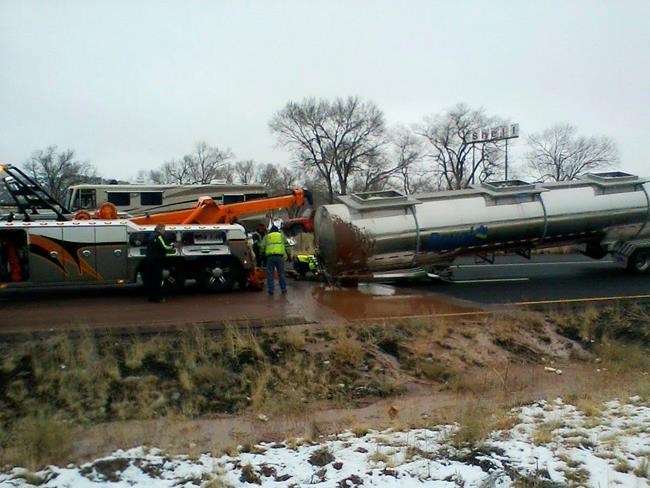 Chocolate spill creates sweet hot mess on Arizona highway | iNFOnews.ca
