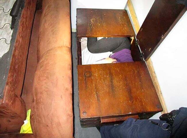 Chinese migrants found hiding in appliances at US crossing | iNFOnews.ca Chinese migrants found hiding in appliances at US crossing | iNFOnews.ca