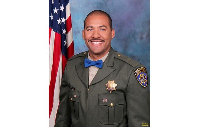 Cop fatally shot during traffic stop mourned in California | iNFOnews.ca