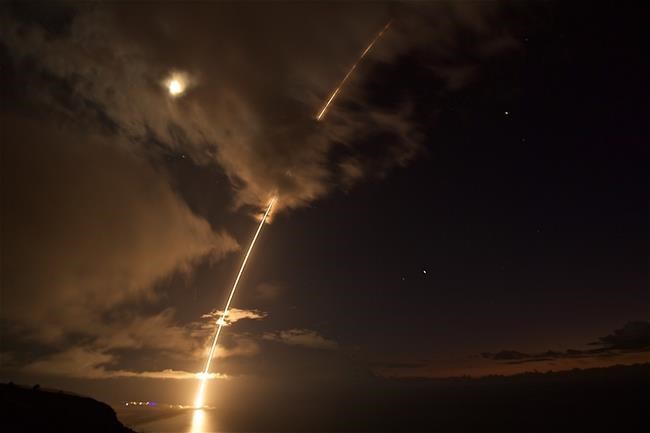 US shoots down medium-range ballistic missile in Hawaii test | iNFOnews.ca