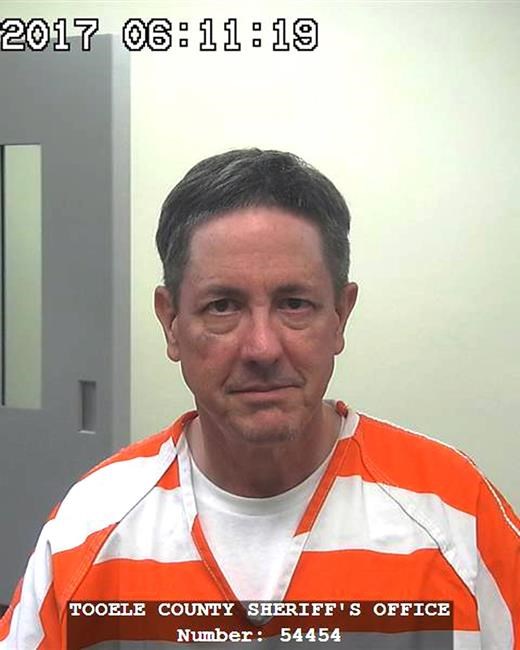 Ex-polygamous sect leader gets nearly 5 years in fraud case | iNFOnews.ca Ex-polygamous sect leader gets nearly 5 years in fraud case | iNFOnews.ca