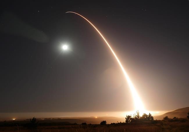 US test fires ballistic missile from California coastal base | iNFOnews.ca US test fires ballistic missile from California coastal base | iNFOnews.ca