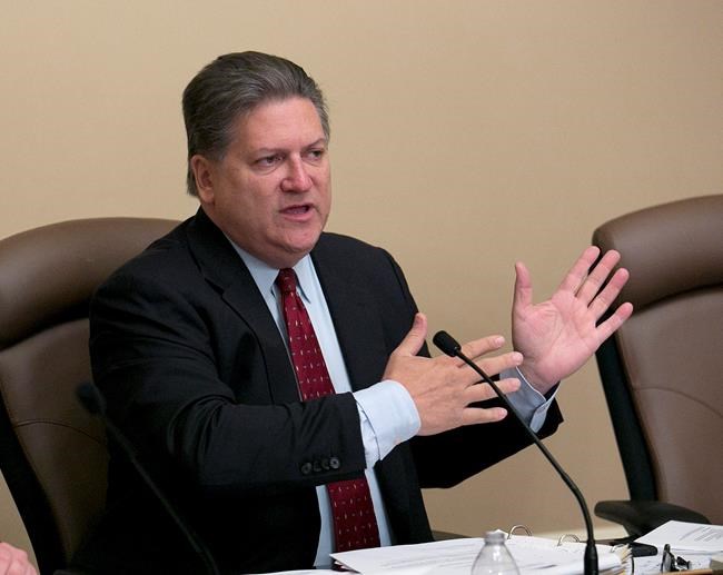 California lawmaker faces claims his hugs were inappropriate | iNFOnews.ca