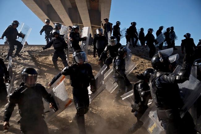 Border agency watchdog looking into caravan database | iNFOnews.ca