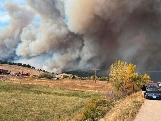 Colorado wildfires drag on later than normal, break records | iNFOnews.ca