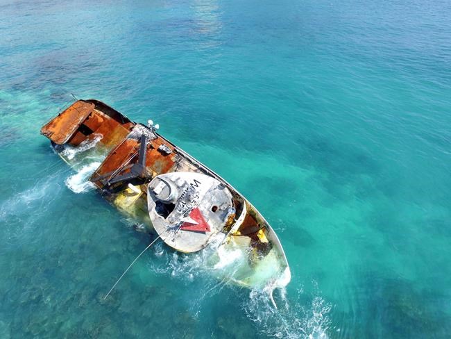Hawaii boat wreck shows eco-risk of fishing fleet practices | iNFOnews.ca