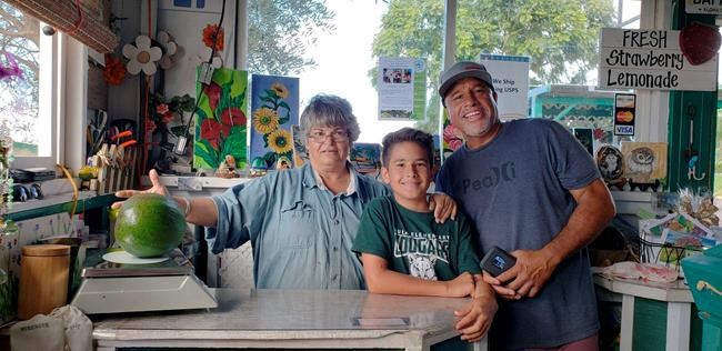 Big avocado earns Hawaii family Guinness World Records honour | iNFOnews.ca