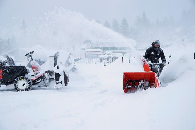 Powerful storm interrupts nation’s busiest travel weekend | iNFOnews.ca