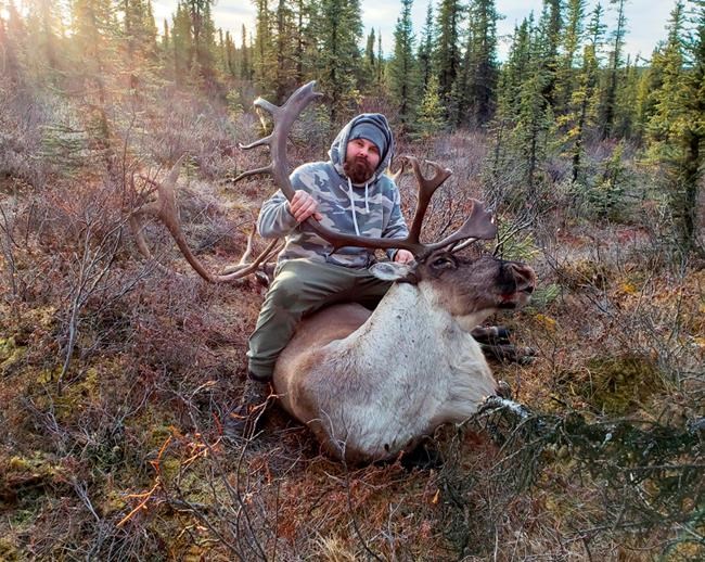 Alaska hunter finds friend dead after 6 days | iNFOnews.ca