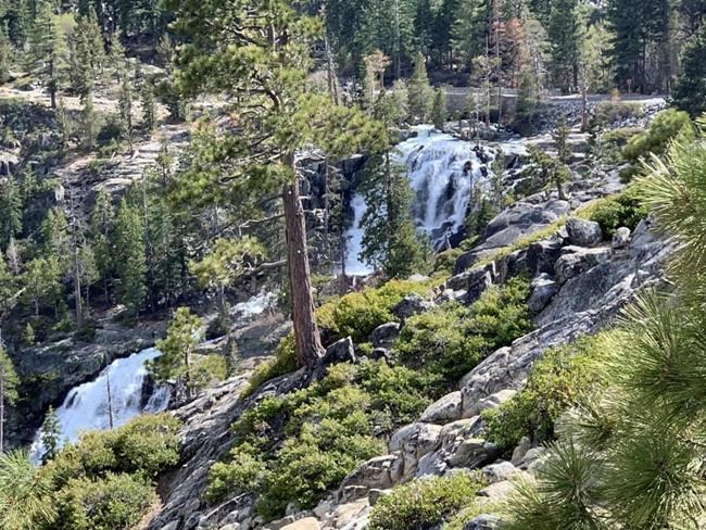 Woman taking photos dies in plunge off California waterfall | iNFOnews.ca Woman taking photos dies in plunge off California waterfall | iNFOnews.ca