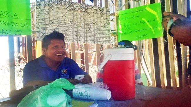 Some asylum seekers forced to wait in Mexico help each other | iNFOnews.ca