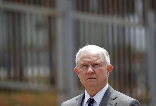 California, long a holdout, adopts mass immigration hearings | iNFOnews.ca
