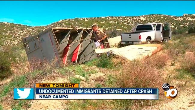 Injuries in human-smuggling crash on California highway | iNFOnews.ca