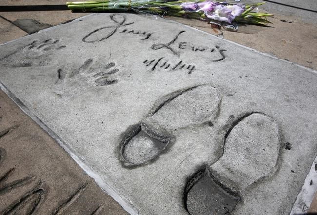 Jerry Lewis, comedy icon and telethon host dies, at 91 | iNFOnews.ca Jerry Lewis, comedy icon and telethon host dies, at 91 | iNFOnews.ca