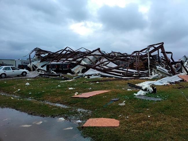 3 dead as suspected twisters, other storms batter the South | iNFOnews.ca