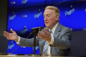 Dodgers announcer Vin Scully: 'It's a long time to be working at one job without advancement' | iNFOnews.ca CP29325302