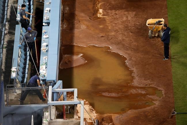 Sewage leak spills onto field during game at Dodger Stadium | iNFOnews.ca Sewage leak spills onto field during game at Dodger Stadium | iNFOnews.ca