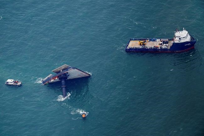 Life jackets, debris found in search for missing workers | iNFOnews.ca