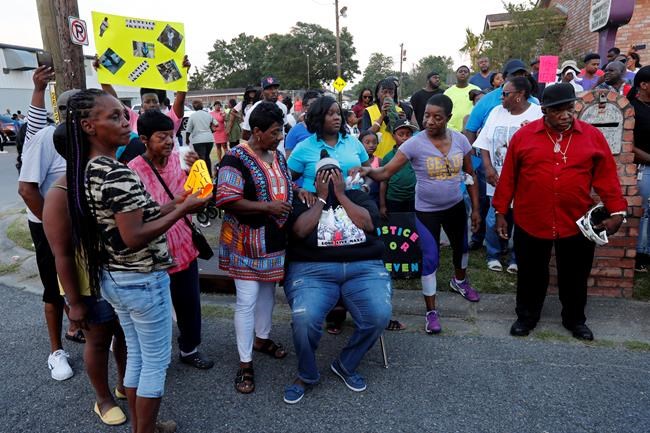 Coroner: Detained suspect in Louisiana died of asphyxiation | iNFOnews.ca Coroner: Detained suspect in Louisiana died of asphyxiation | iNFOnews.ca