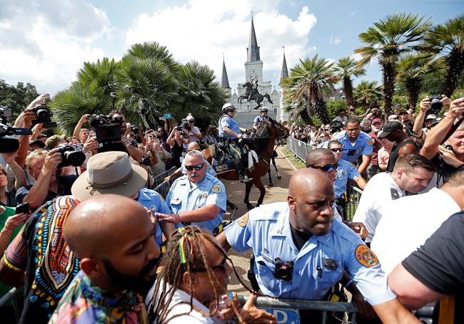 New Orleans: Hundreds protest Jackson, Confederate monuments | iNFOnews.ca