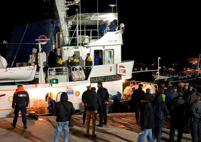 Italy seizes rescue ship, permits migrants to land in Italy | iNFOnews.ca