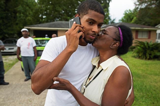 Family and friends remember slain Baton Rouge officers | iNFOnews.ca CP506813751