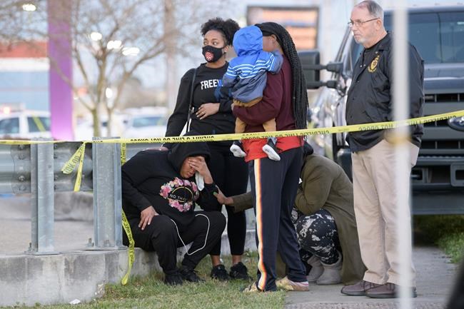 Customers, staff fired back in gun store shooting; 3 dead | iNFOnews.ca