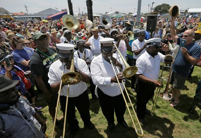 The Latest: Rod Stewart has all the luck at Jazz Fest | iNFOnews.ca