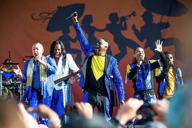 Day 2 at New Orleans Jazz Fest: Sunshine and Santana | iNFOnews.ca