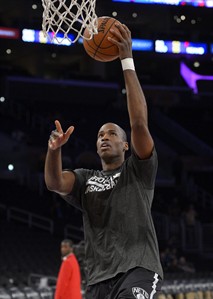 Jason Collins enters game for Nets, becomes NBA's 1st openly gay player on day he signs deal | iNFOnews.ca