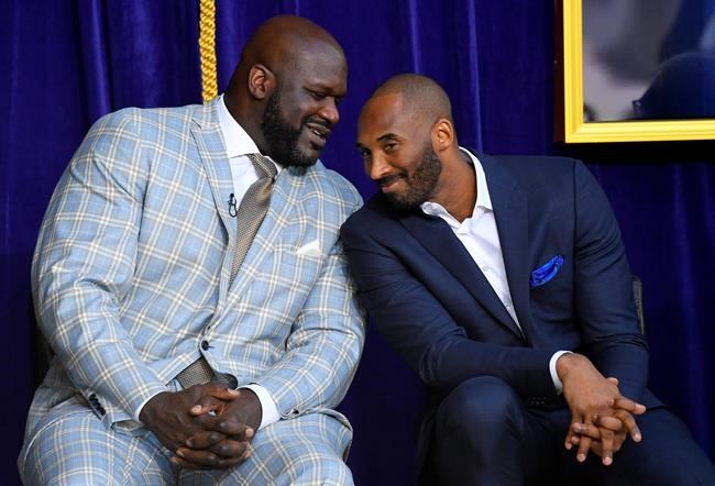 Lakers honour Shaq with high-flying statue outside arena | iNFOnews.ca